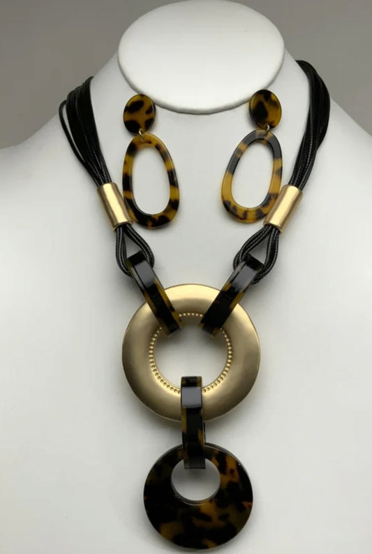 Fierce Orbit "Bold Circles, Wild confidence"